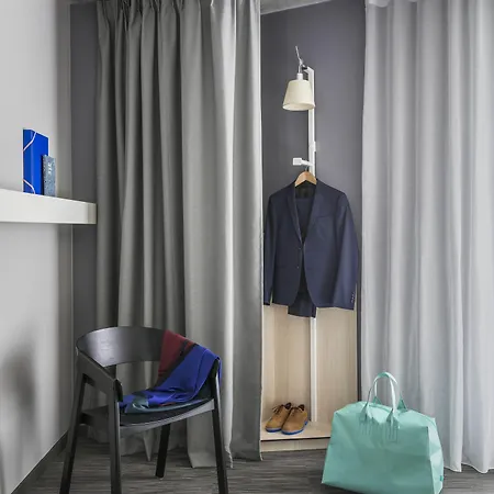 Okko Porte De Versailles Hotel