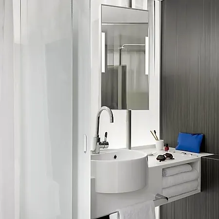 Okko Porte De Versailles 4*