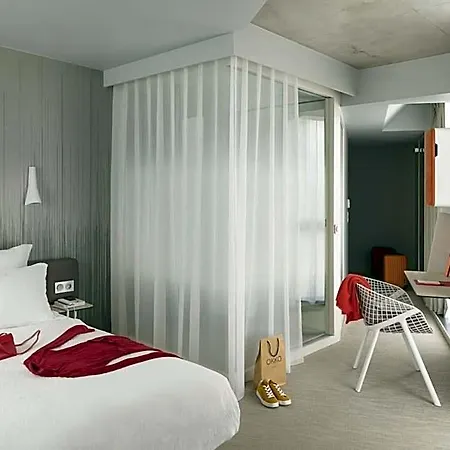 Hotel Okko Porte De Versailles Parigi
