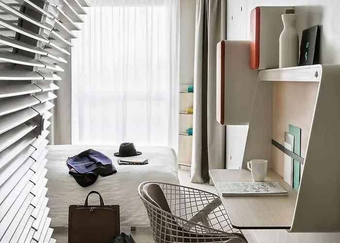 Okko Porte De Versailles 4*