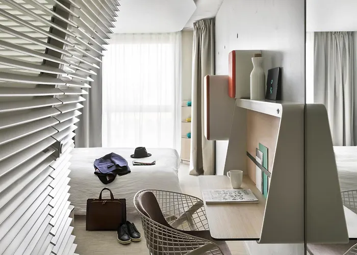 Okko Porte De Versailles Paryż