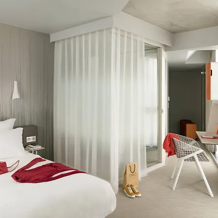 Okko Porte De Versailles מלון 4*