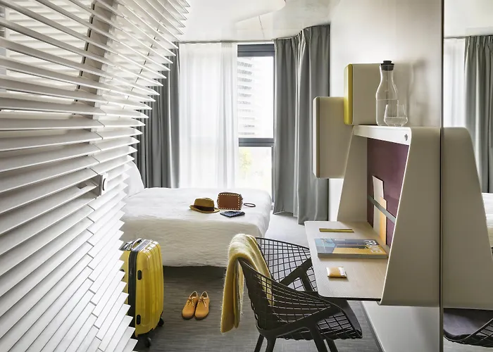 Hotell Okko Porte De Versailles 4*