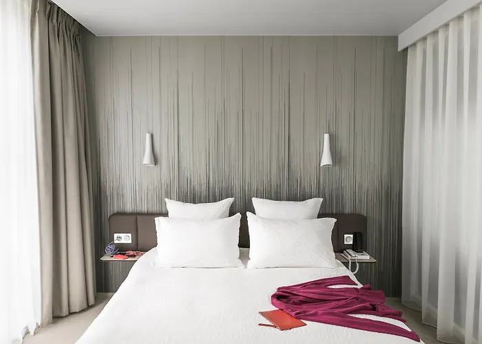 Hotell Okko Porte De Versailles 4*