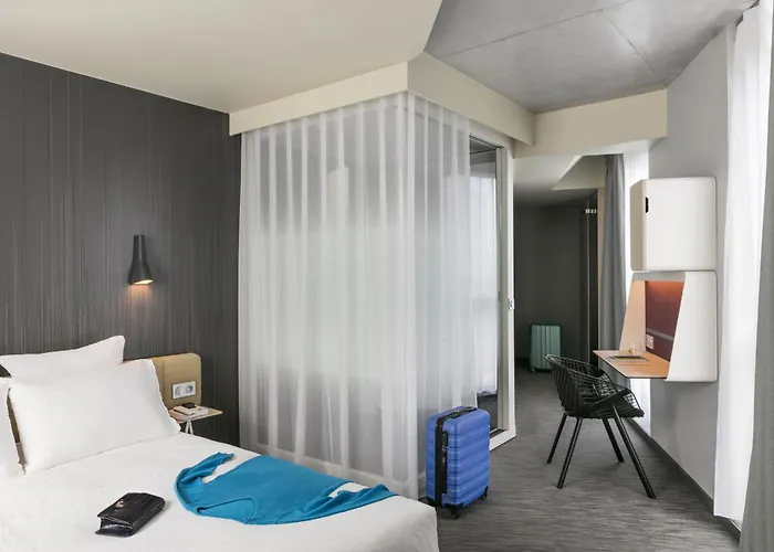 Okko Porte De Versailles 4* Paris